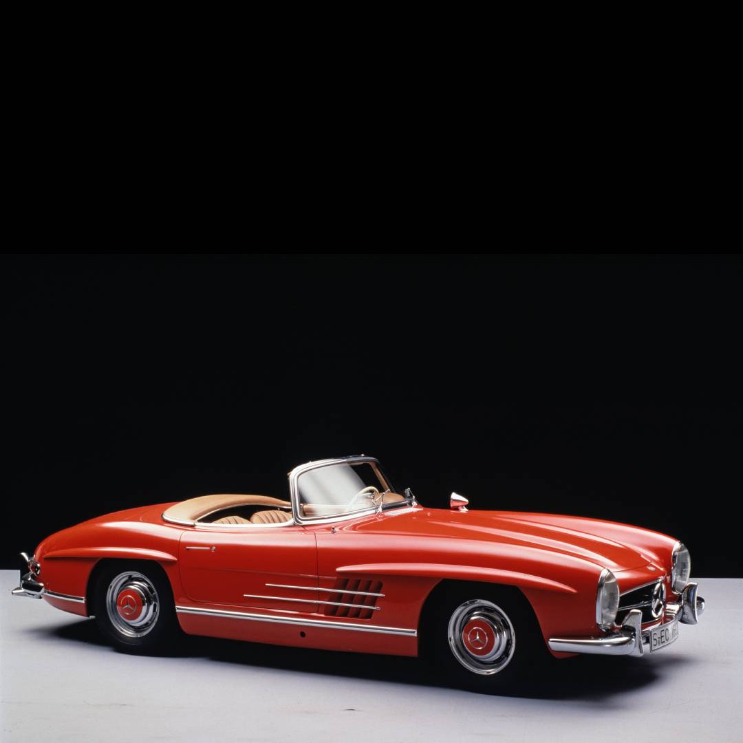 Mercedes-Benz Classic | ประวัติความเป็นมาและโลกของแบรนด์ | เมอร์เซเดส-เบนซ์ Mercedes-Benz Classic: Roadster 300 SL สีแดง