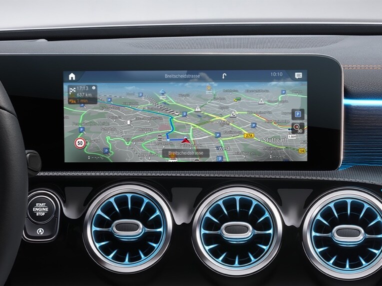Navigation Digital Extra เปิดใช้งานอยู่บนหน้าจอของระบบมัลติมีเดีย MBUX