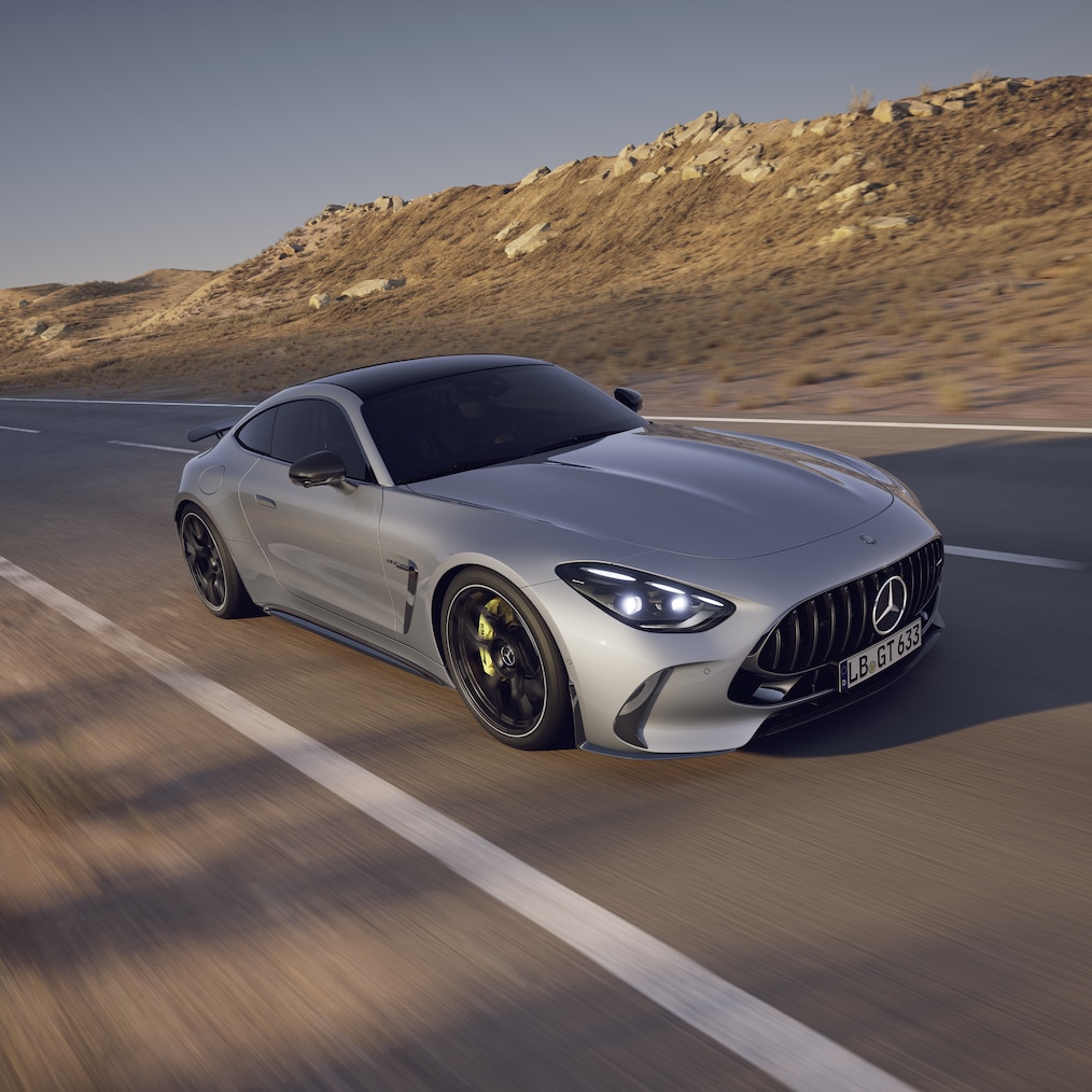 Side view of the exterior of the Mercedes-AMG GT 63 Coupé.