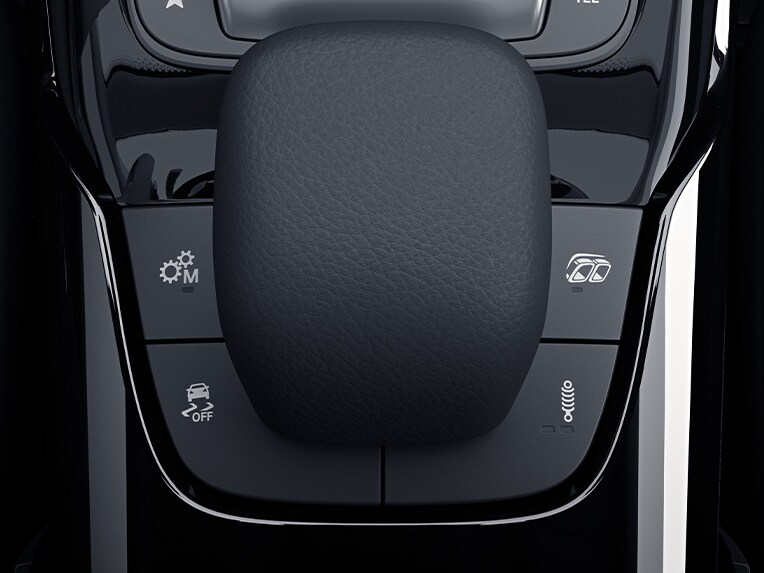 The centre console in the CLA Coupé from Mercedes-AMG.