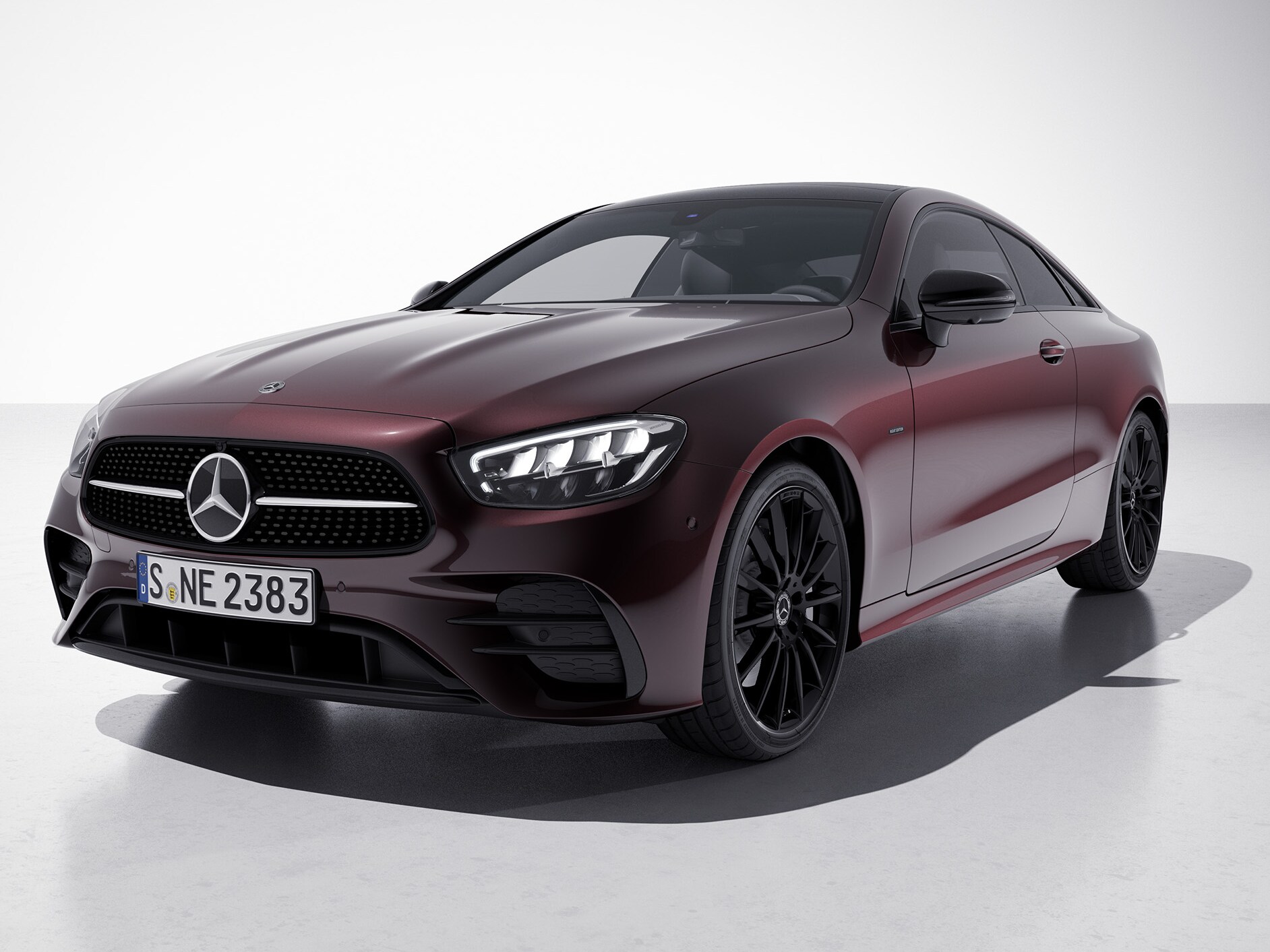 การออกแบบภายนอกสำหรับรุ่นพิเศษของ Mercedes-Benz E-Class Coupé