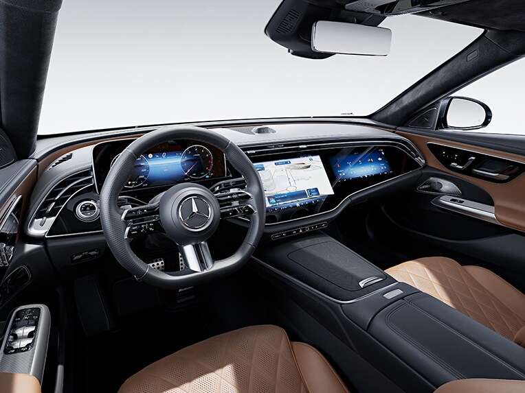 การออกแบบภายในของ E-Class Sedan รุ่นใหม่จาก Mercedes-Benz พร้อมชุดอุปกรณ์ AMG Line