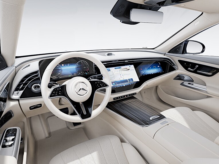 การออกแบบภายในของ E-Class Sedan รุ่นใหม่จาก Mercedes-Benz พร้อมชุดอุปกรณ์ EXCLUSIVE