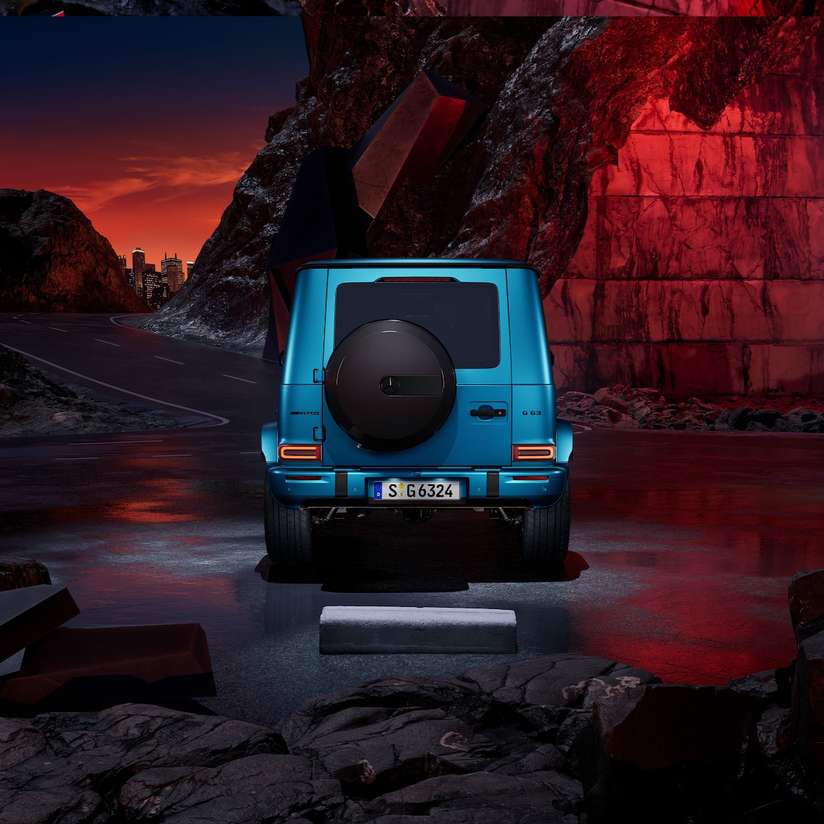 Frontal side view of a Mercedes-AMG G 63 with AMG Exterior Carbon-Fibre Package.