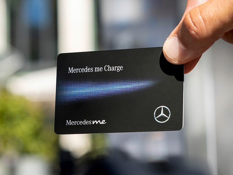 ชาร์จไฟในระหว่างการเดินทางด้วย Mercedes me Charge สำหรับรถยนต์ GLA