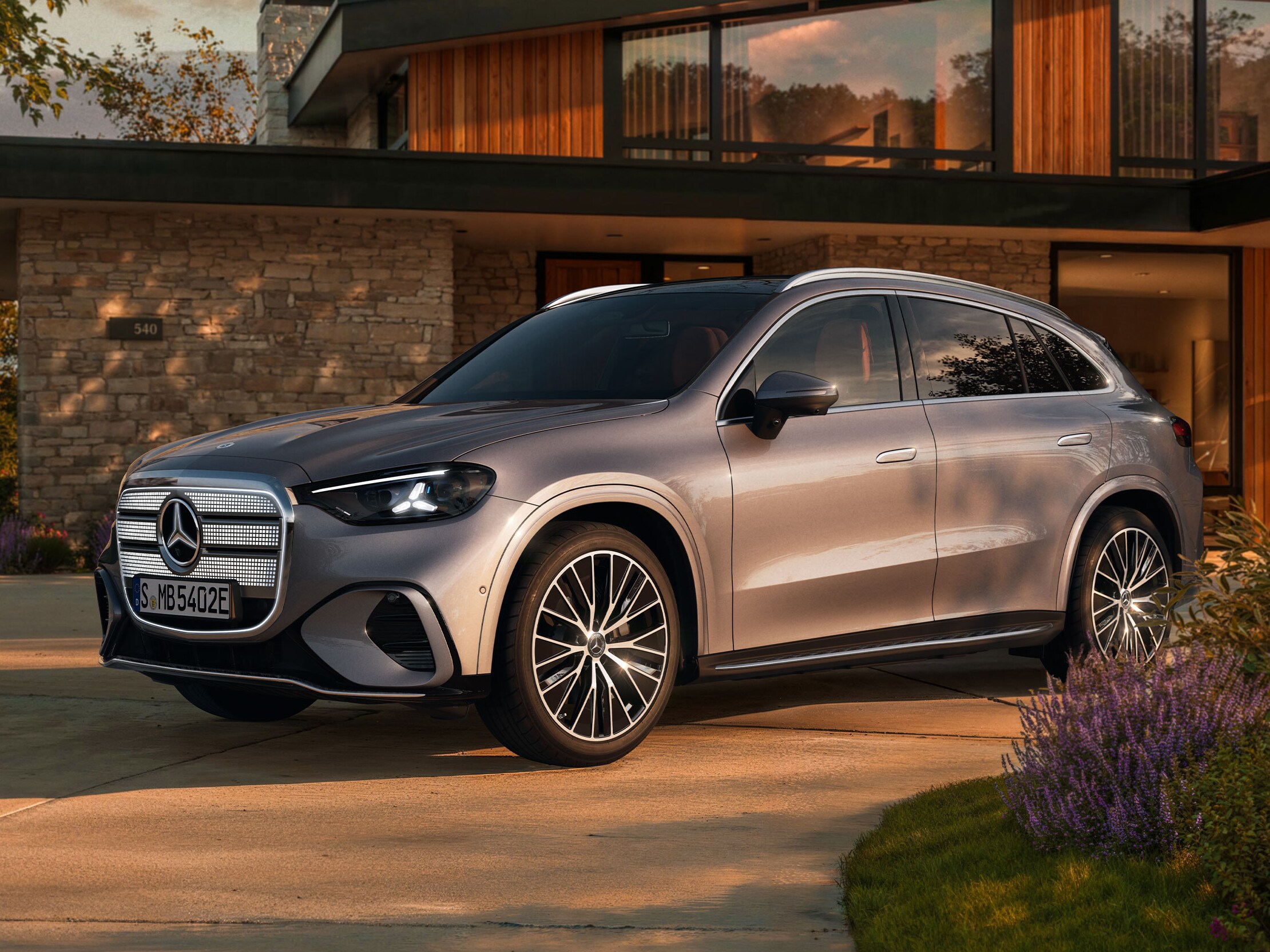 The all-new electric GLC | ข้อเสนอพิเศษ | เมอร์เซเดส-เบนซ์