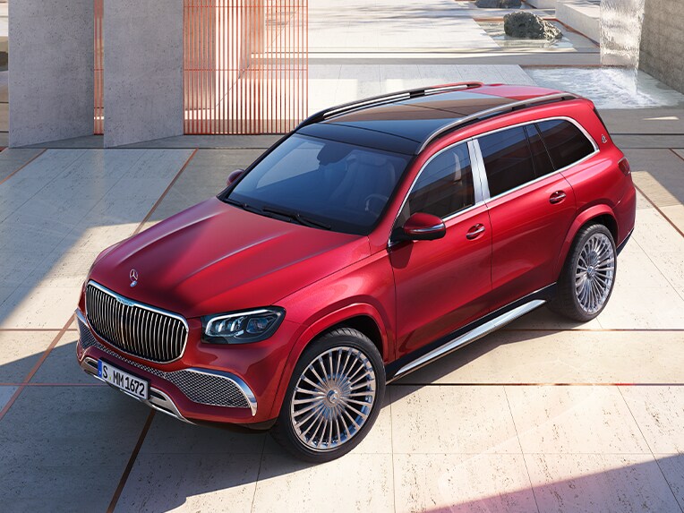 รถยนต์ Mercedes-Maybach GLS จากมุมมองด้านบนแบบหันหน้า