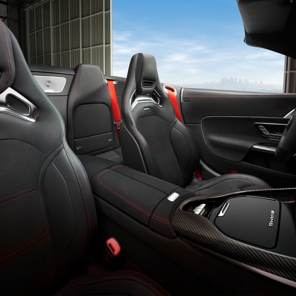 การออกแบบภายในรถยนต์ของ Mercedes-AMG SL Roadster