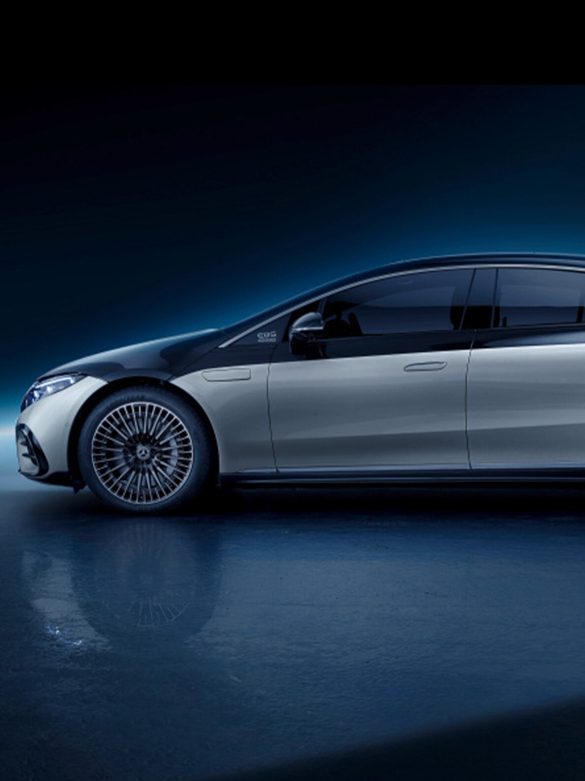 มุมมองด้านข้างของ EQS จาก Mercedes-EQ