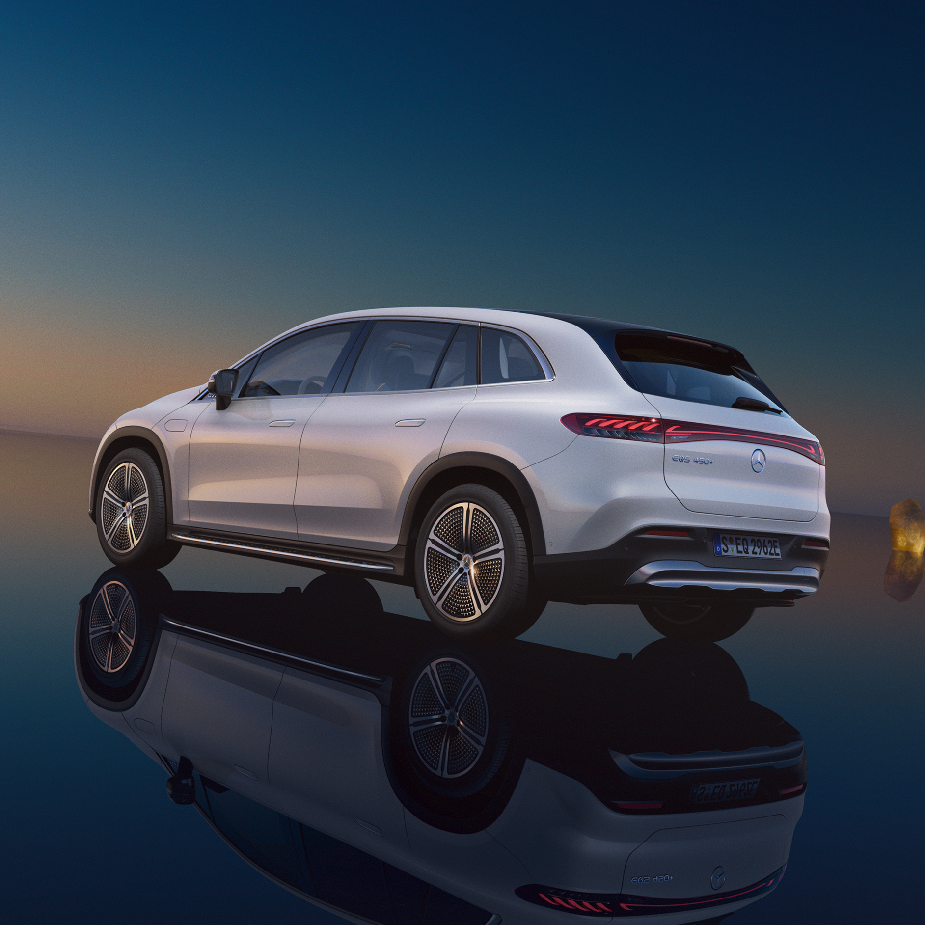 All-electric vehicles from Mercedes-Benz | Electric mobility | Mercedes-Benz The image shows a side view of the EQS SUV from Mercedes-EQ.