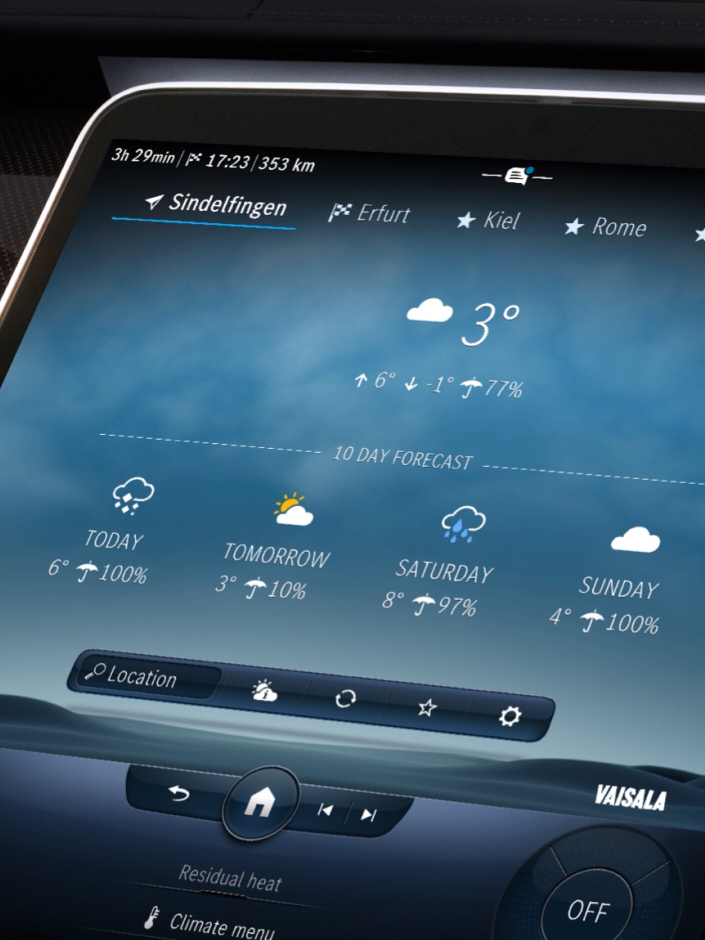 ระบบมัลติมีเดีย MBUX จะแสดงข้อมูลสภาพอากาศในพื้นที่จุดหมายปลายทางด้วยบริการเสริม Digital Extra แผนที่สภาพอากาศ