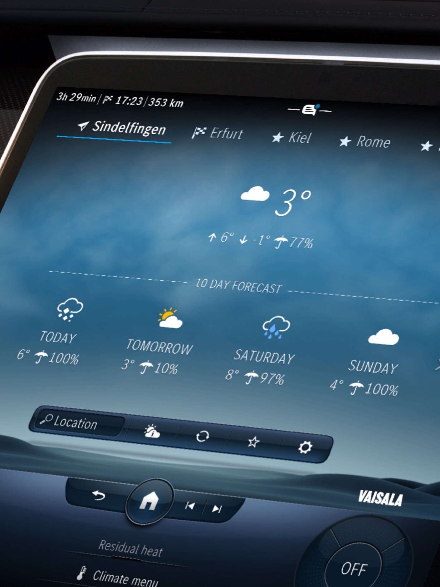 The weather at the destination is displayed on the screen of the MBUX multimedia system thanks to the Weather Map Digital Extra.