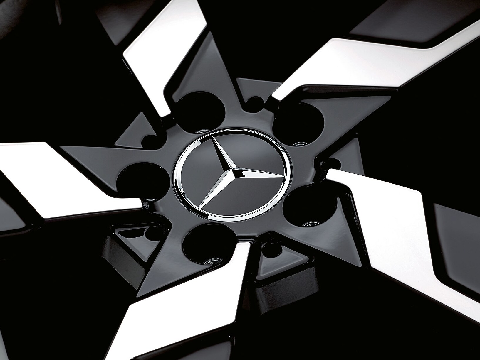 Technical Accessories | Mercedes-Benz