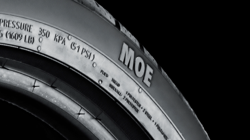 MOE | Original Tires | Mercedes-Benz Detail of a close-up of a Mercedes MOE tyre.