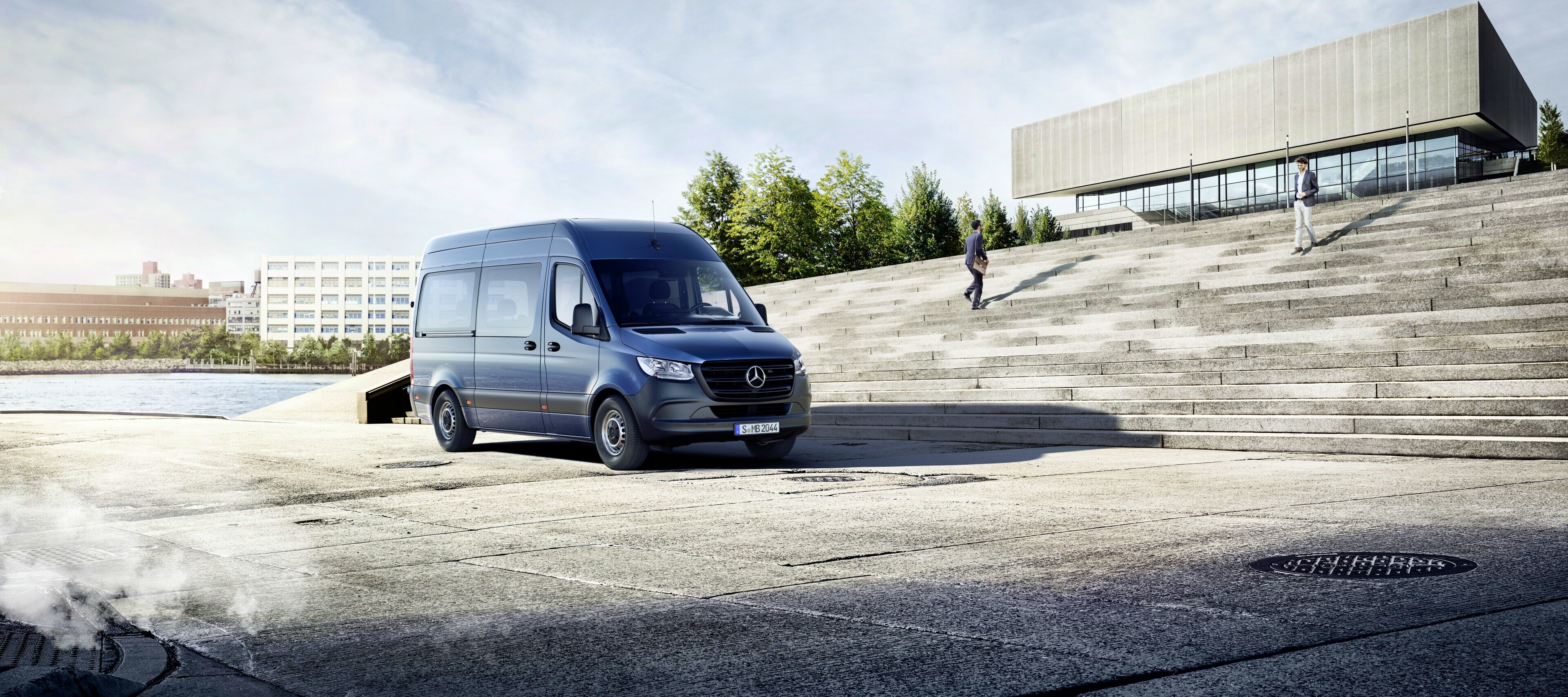 Sprinter Tourer | Mercedes-Benz Vans Choosing the Sprinter Tourer from Mercedes-Benz, you are choosing quality.