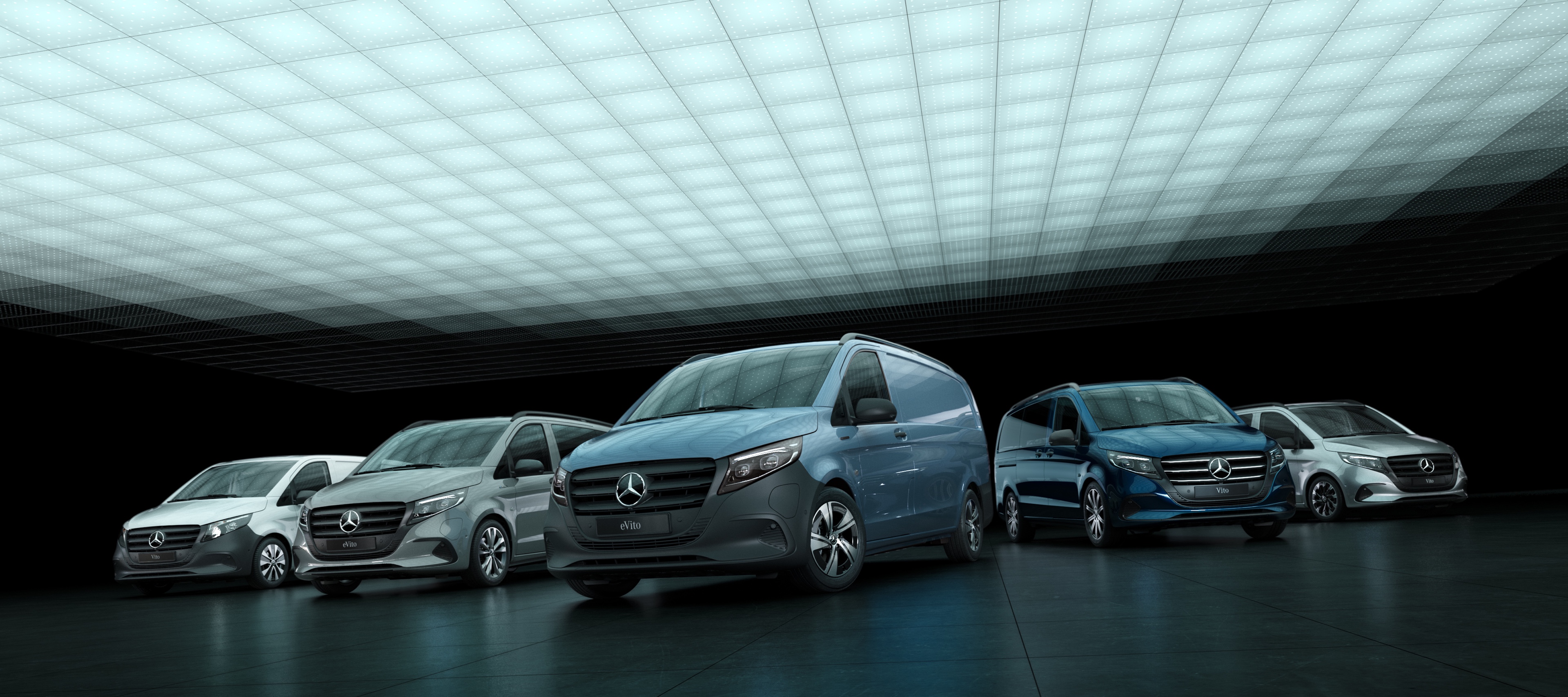 Vito | Mercedes-Benz vans The Mercedes-Benz Vito Panel Van, Mixto and Tourer stand next to each other on a logistics site.