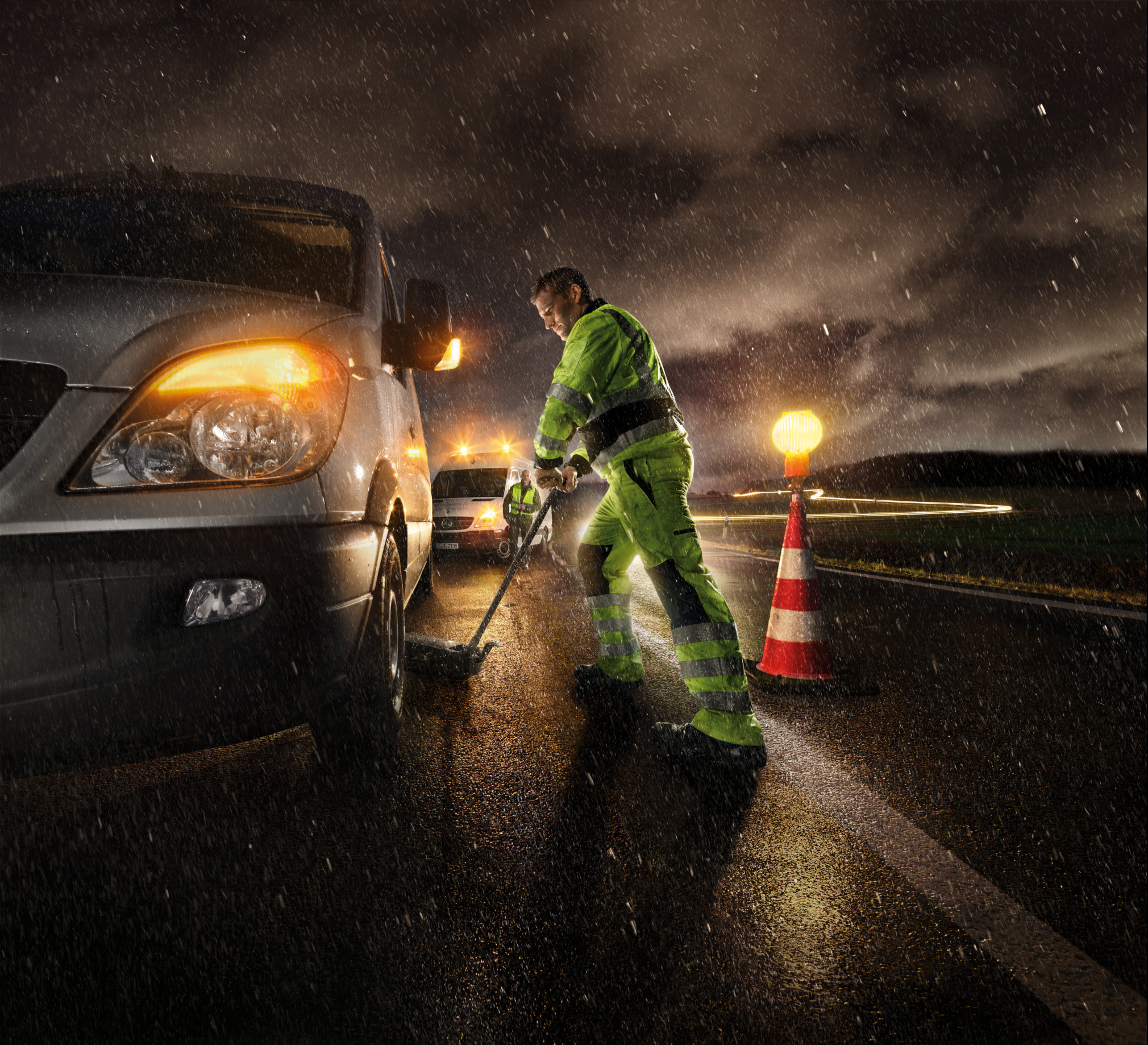 Mercedes-Benz Service 24h | Mercedes-Benz Vans Mercedes-Benz Service 24h
