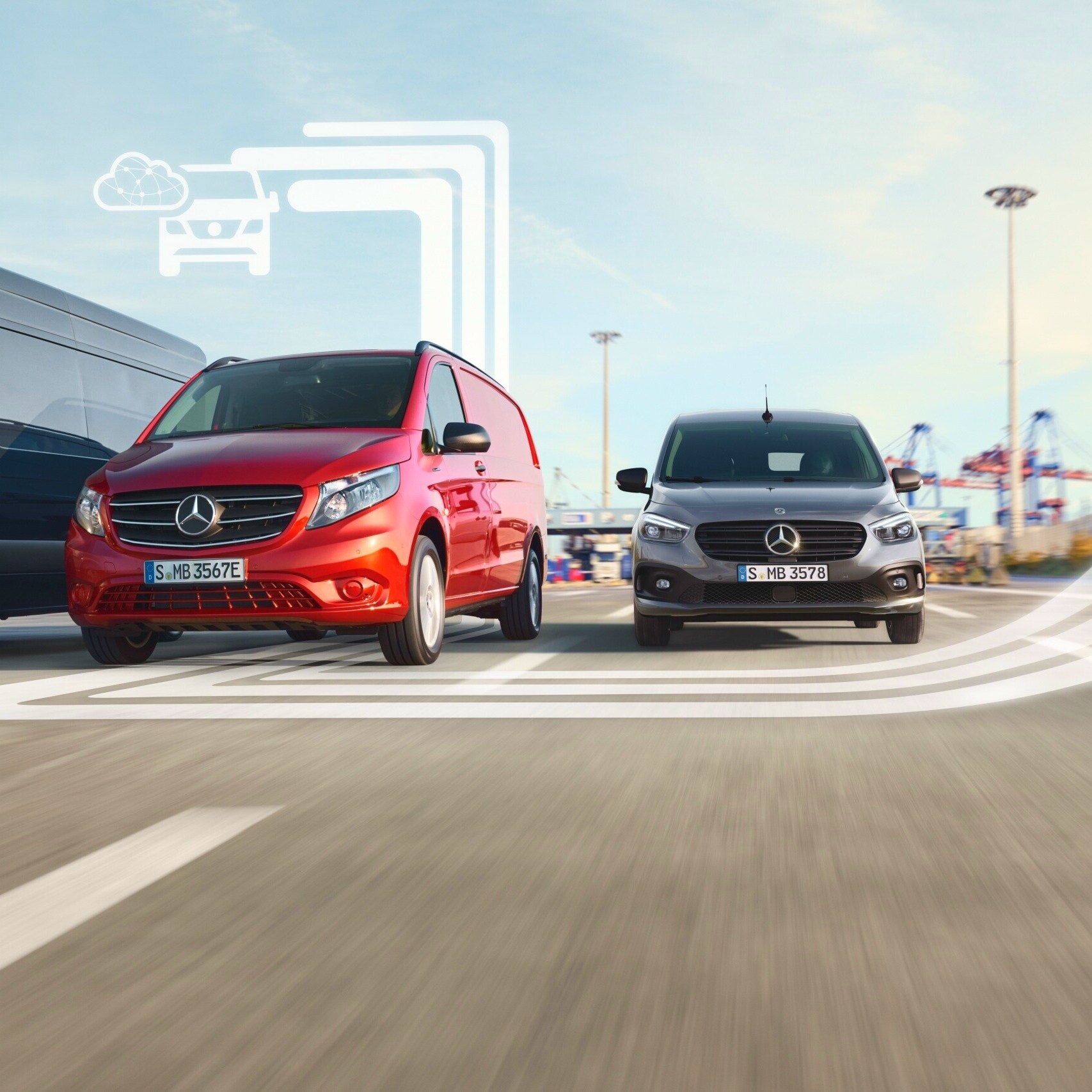 สำรวจโลกของผลิตภัณฑ์ในรูปแบบดิจิทัลสำหรับรถยนต์ Mercedes-Benz ของคุณ