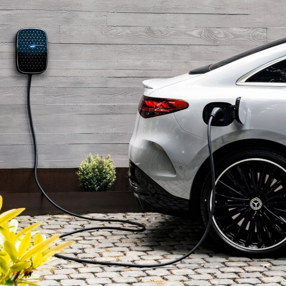 Mercedes-Benz charging options and services | Electric mobility | Mercedes-Benz Charging options