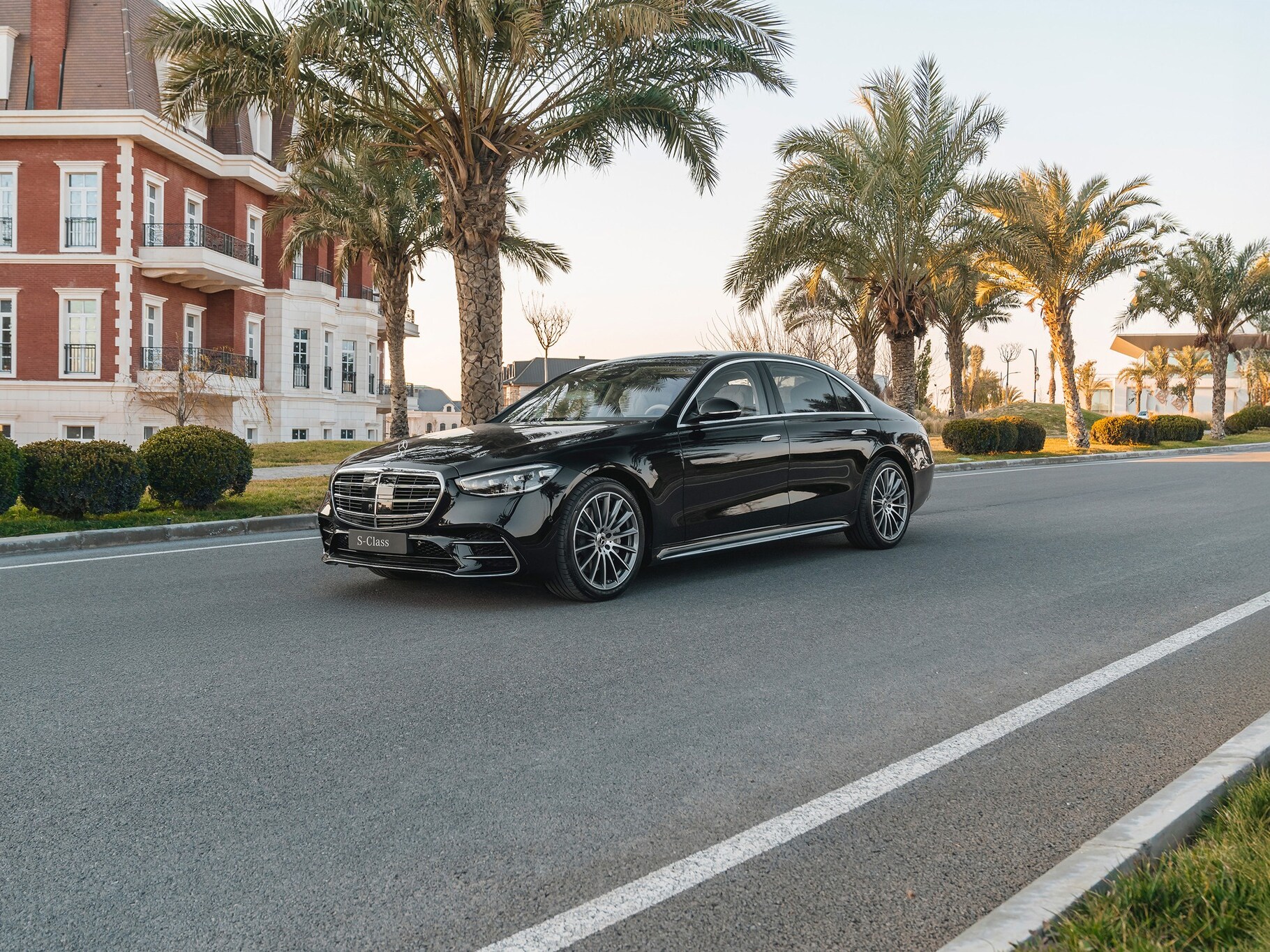Be part of the journey of the new Mercedes-Benz S-Class to 140 places around the world.