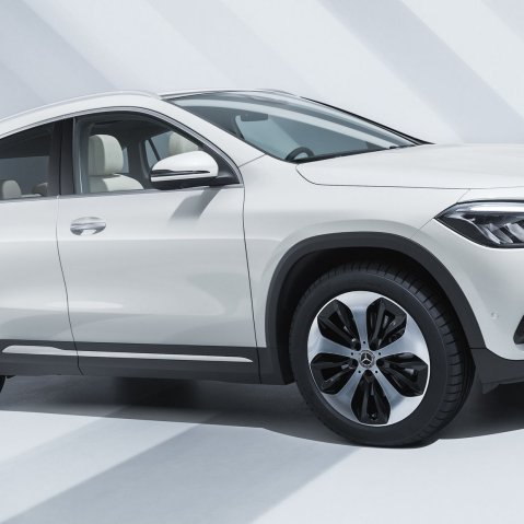 Mercedes eqc gla deals